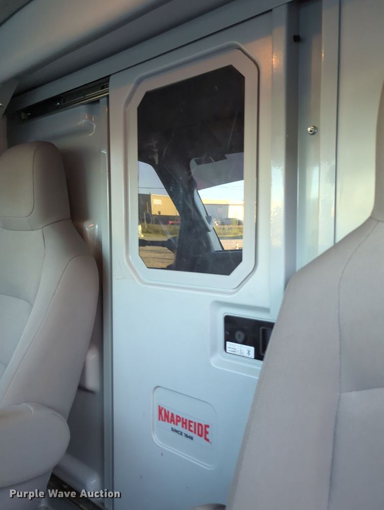 image for item OL9036 2019 Ford E350 Super Duty  utility van