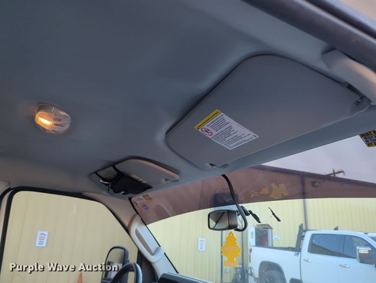 image for item OL9036 2019 Ford E350 Super Duty  utility van