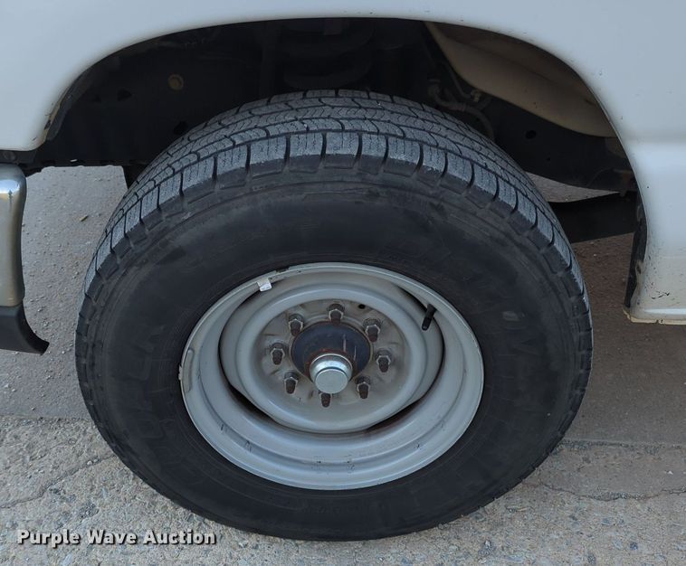 image for item OL9036 2019 Ford E350 Super Duty  utility van