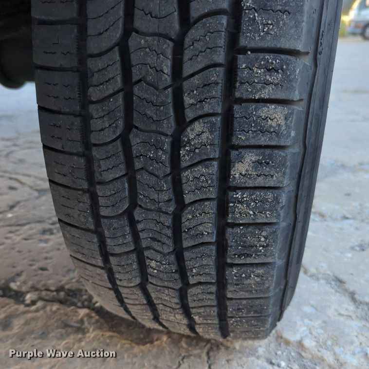 image for item OL9036 2019 Ford E350 Super Duty  utility van