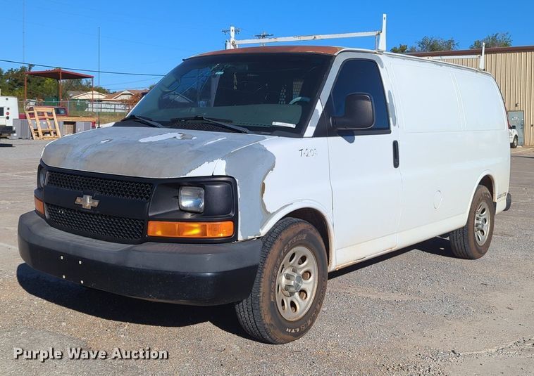 image for item OL9037 2009 Chevrolet Express 1500  van