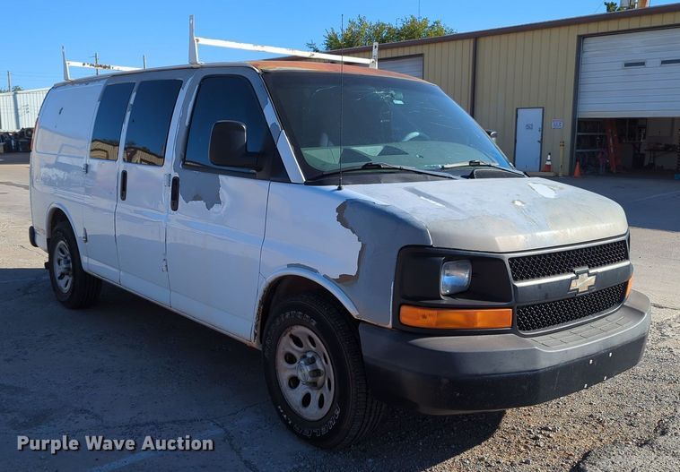 image for item OL9037 2009 Chevrolet Express 1500  van
