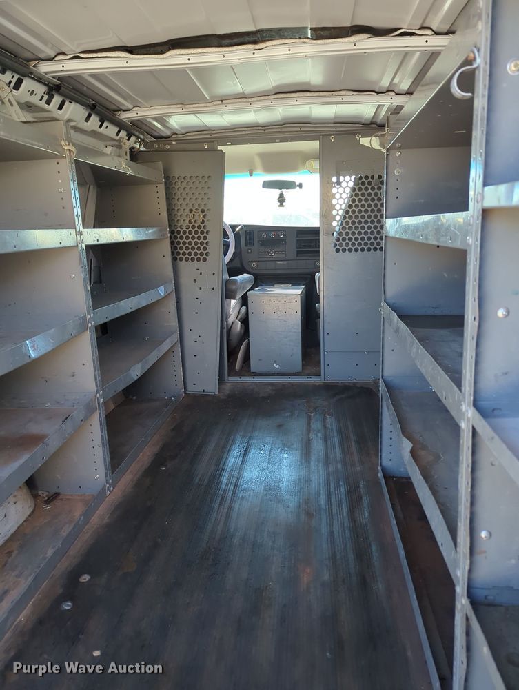 image for item OL9037 2009 Chevrolet Express 1500  van