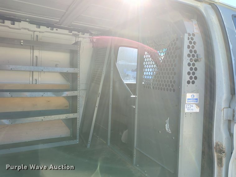 image for item OL9037 2009 Chevrolet Express 1500  van