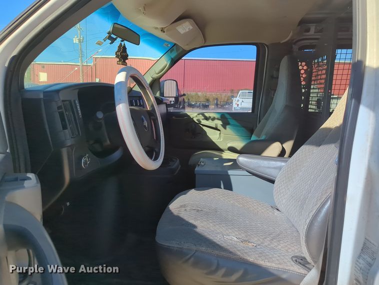 image for item OL9037 2009 Chevrolet Express 1500  van