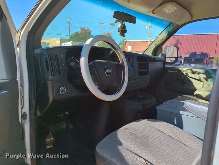 image for item OL9037 2009 Chevrolet Express 1500  van