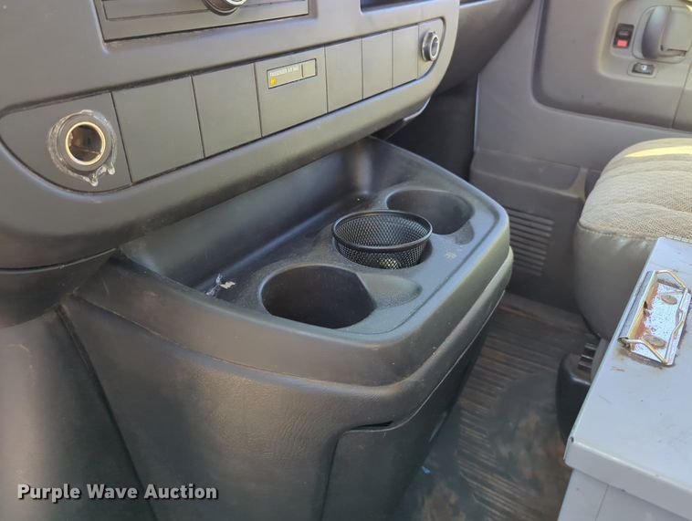 image for item OL9037 2009 Chevrolet Express 1500  van