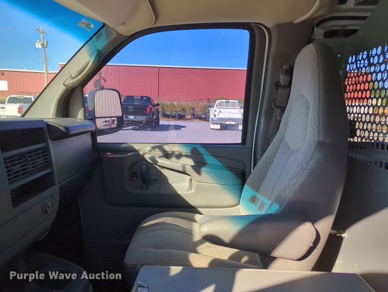 image for item OL9037 2009 Chevrolet Express 1500  van