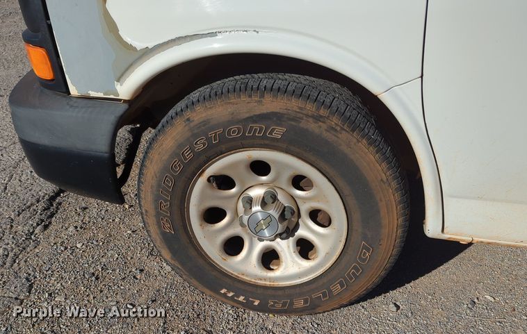 image for item OL9037 2009 Chevrolet Express 1500  van