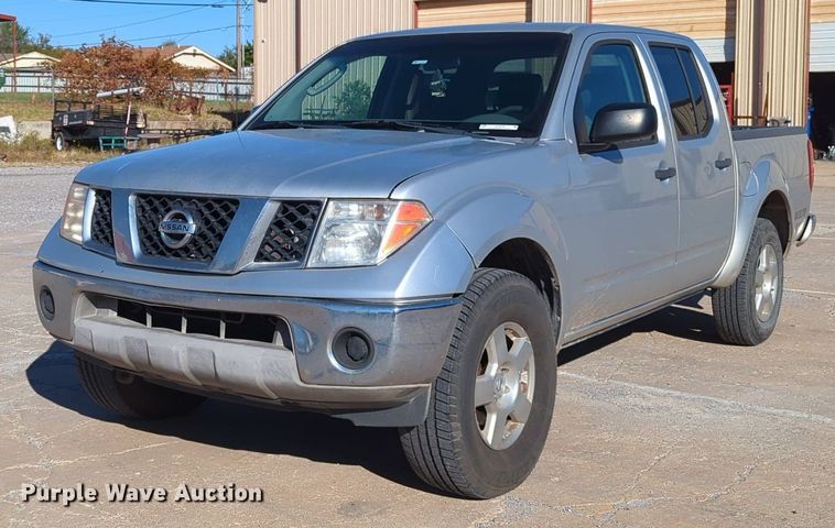 image for item OL9038 2008 Nissan Frontier  Crew Cab pickup truck