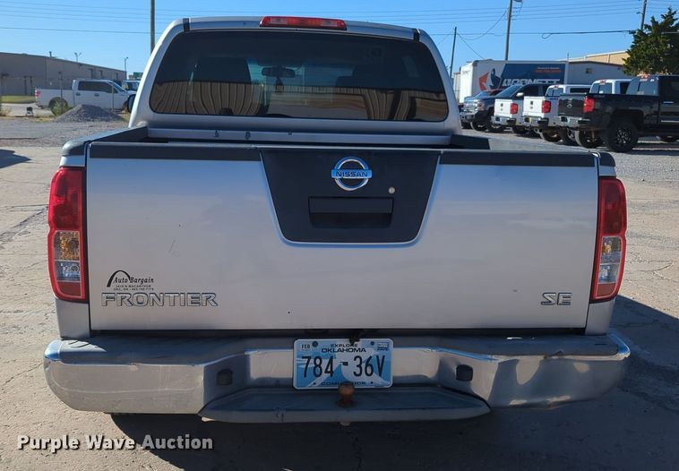 image for item OL9038 2008 Nissan Frontier  Crew Cab pickup truck