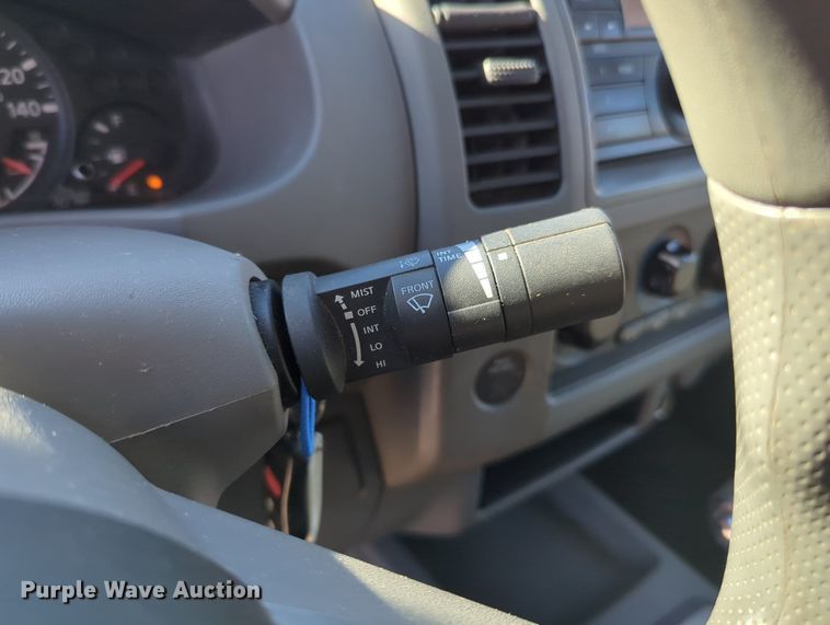 image for item OL9038 2008 Nissan Frontier  Crew Cab pickup truck