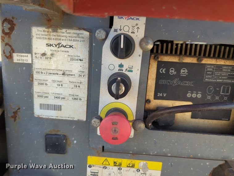 image for item OL9039 Sky Jack SJIII-3219  scissor lift