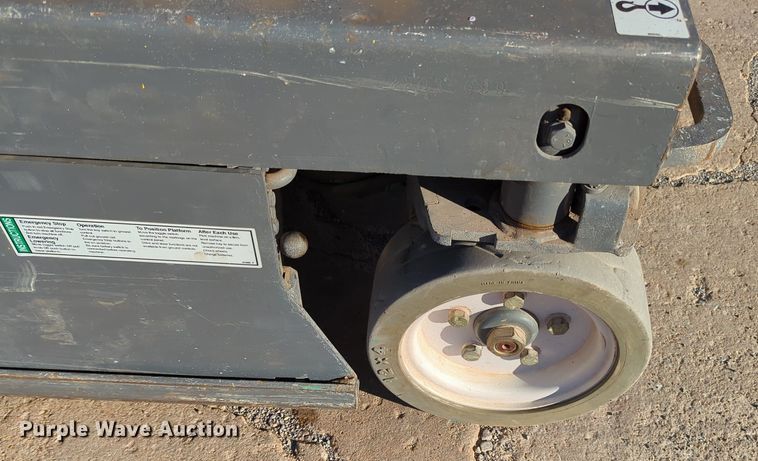 image for item OL9040 Sky Jack SJ III -3219  scissor lift