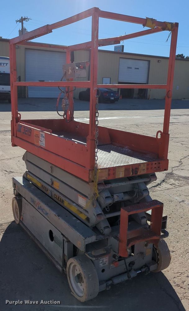 image for item OL9042 2008 Sky Jack SJIII-3219  scissor lift