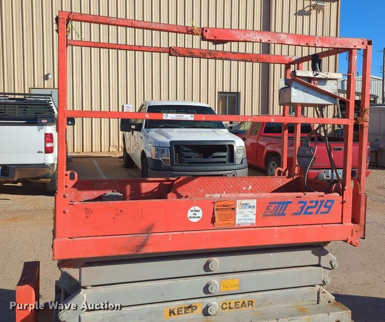 image for item OL9042 2008 Sky Jack SJIII-3219  scissor lift