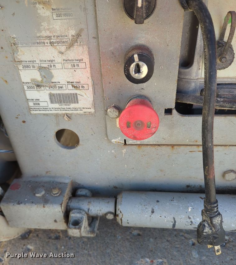 image for item OL9042 2008 Sky Jack SJIII-3219  scissor lift