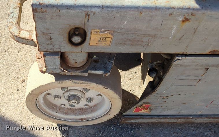 image for item OL9042 2008 Sky Jack SJIII-3219  scissor lift