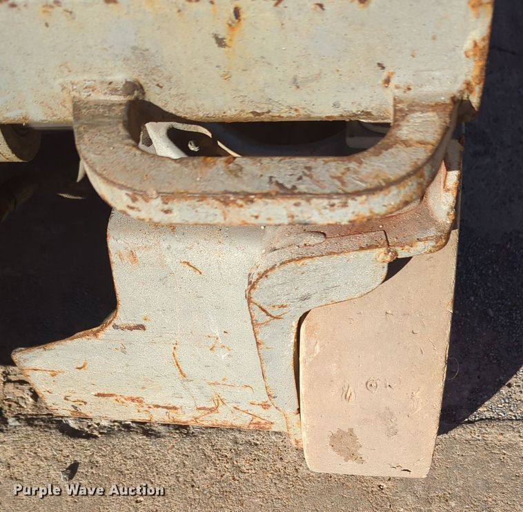 image for item OL9042 2008 Sky Jack SJIII-3219  scissor lift