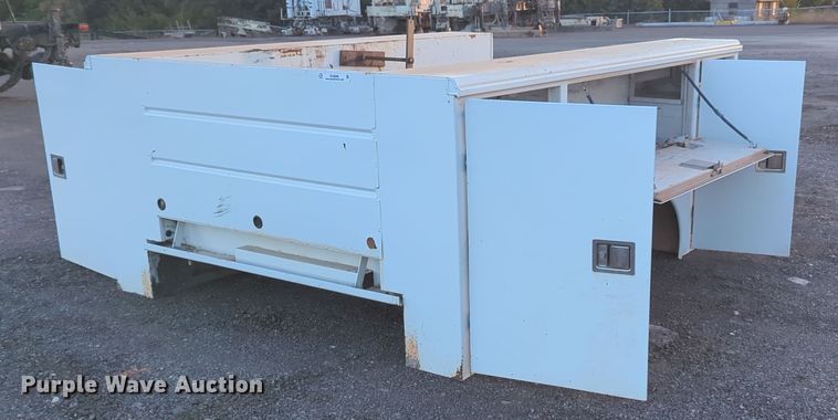 image for item OL9046 TRG  utility bed