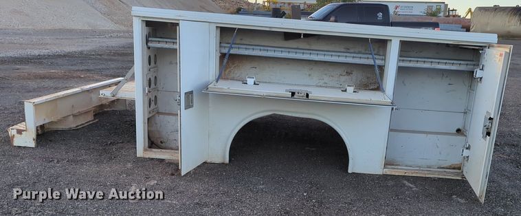 image for item OL9046 TRG  utility bed