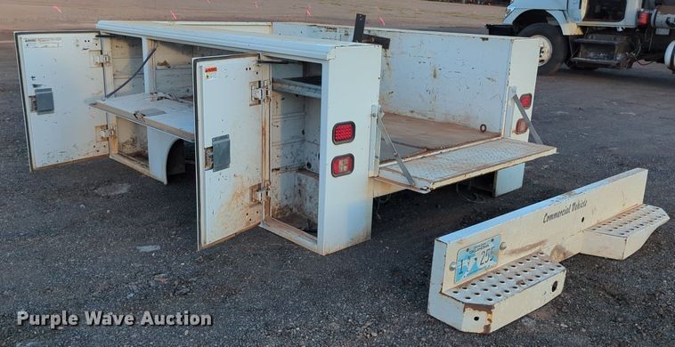 image for item OL9046 TRG  utility bed