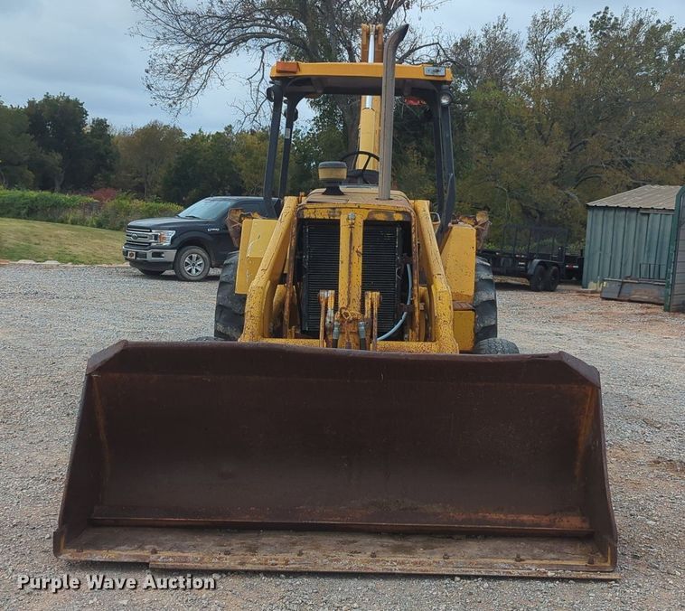 image for item OL9057 1983 John Deere 510B  backhoe