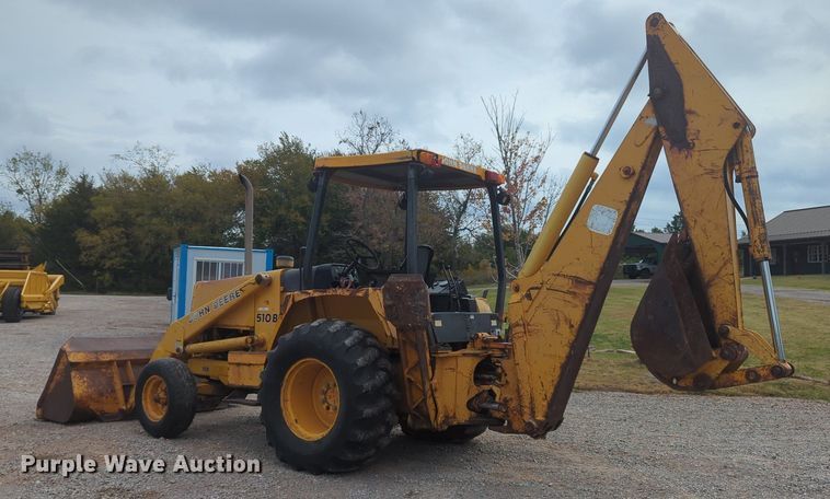 image for item OL9057 1983 John Deere 510B  backhoe