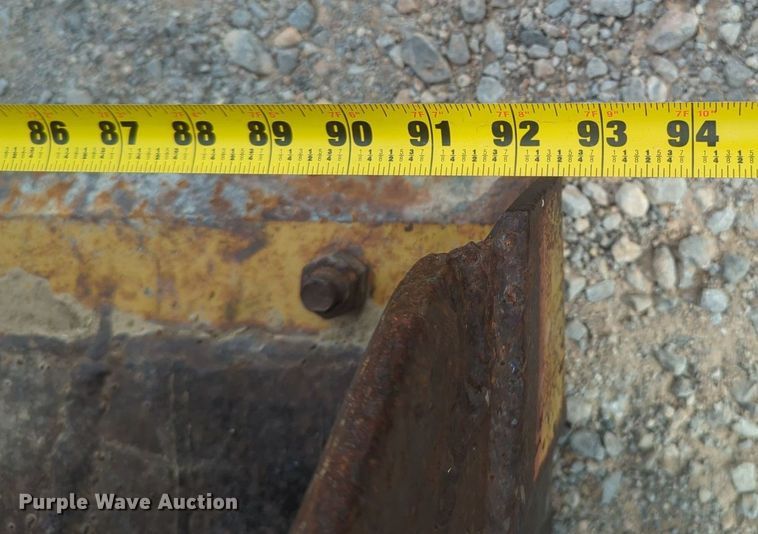 image for item OL9057 1983 John Deere 510B  backhoe