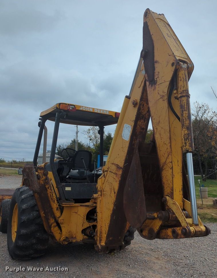 image for item OL9057 1983 John Deere 510B  backhoe