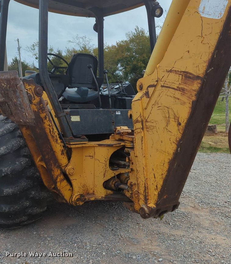 image for item OL9057 1983 John Deere 510B  backhoe