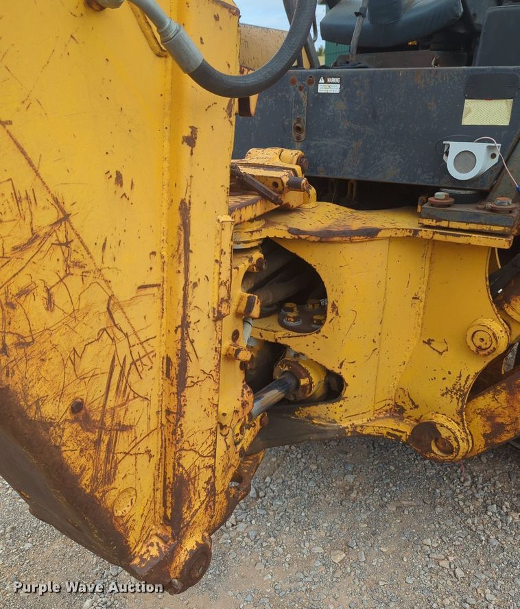 image for item OL9057 1983 John Deere 510B  backhoe