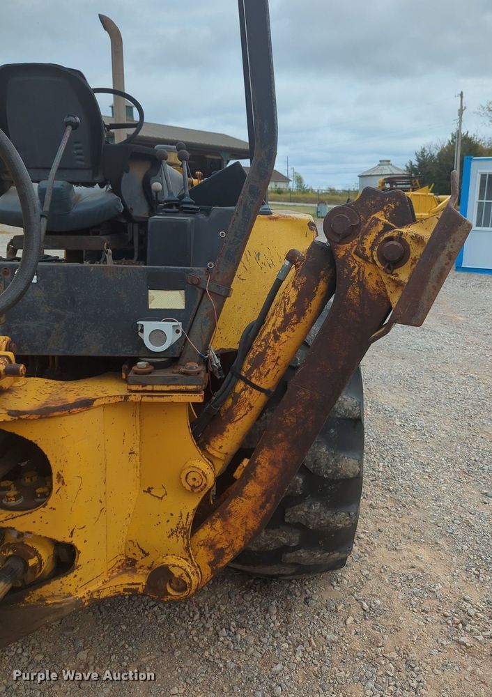 image for item OL9057 1983 John Deere 510B  backhoe