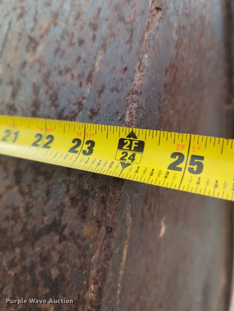 image for item OL9057 1983 John Deere 510B  backhoe