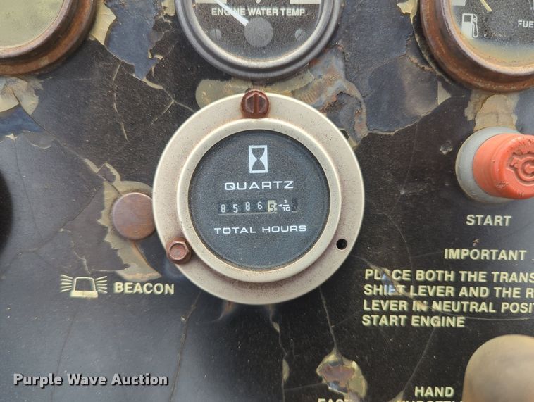 image for item OL9057 1983 John Deere 510B  backhoe