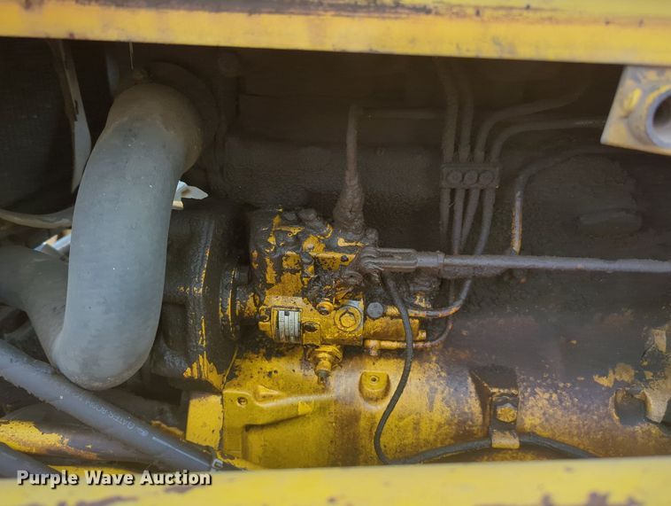 image for item OL9057 1983 John Deere 510B  backhoe