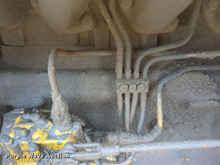 image for item OL9057 1983 John Deere 510B  backhoe