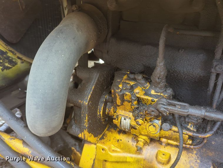 image for item OL9057 1983 John Deere 510B  backhoe