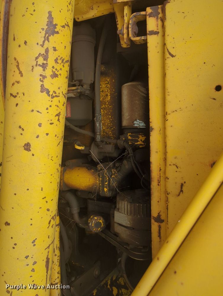 image for item OL9057 1983 John Deere 510B  backhoe