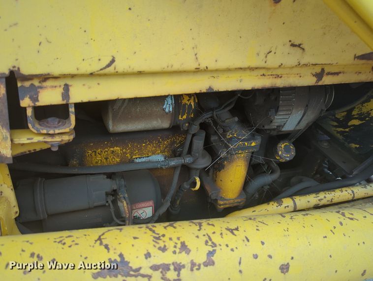 image for item OL9057 1983 John Deere 510B  backhoe