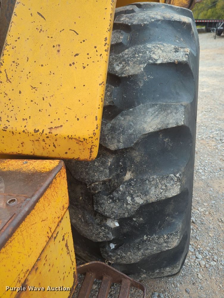 image for item OL9057 1983 John Deere 510B  backhoe