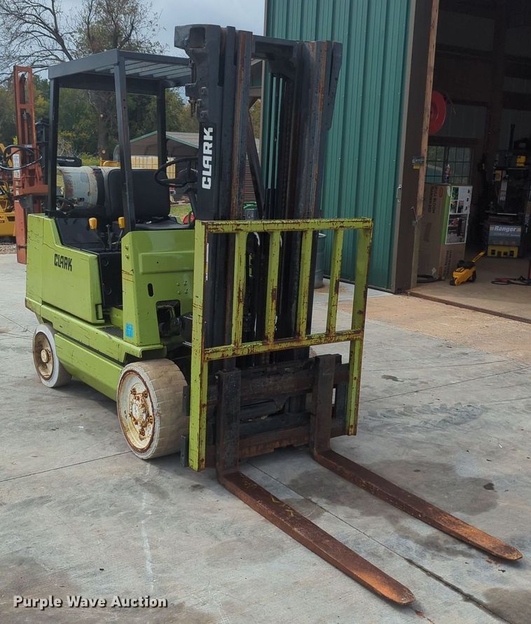 image for item OL9060 Clark GCS25MB  forklift