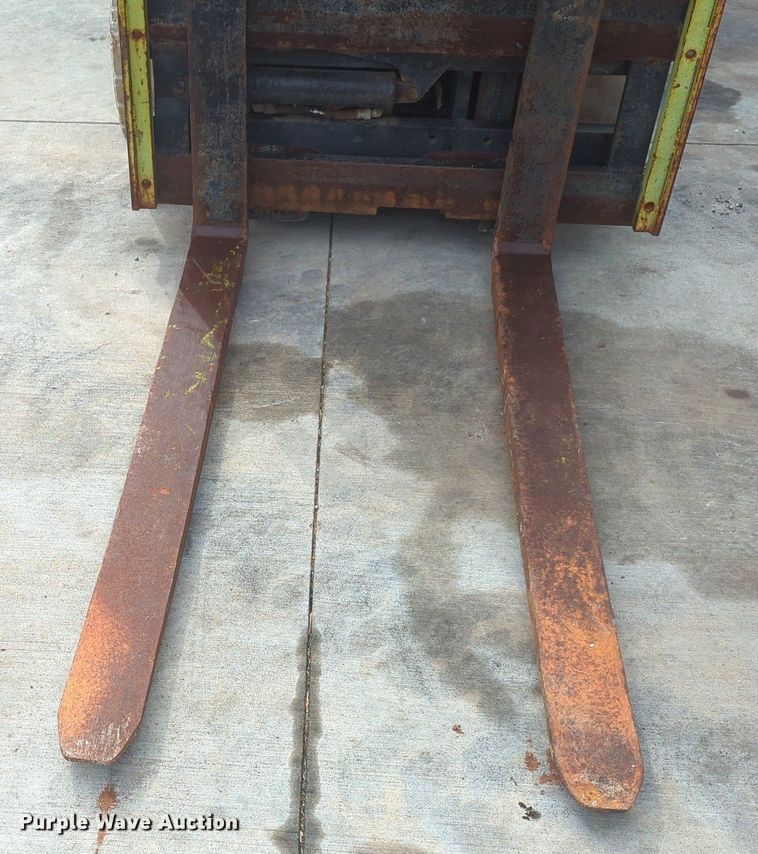 image for item OL9060 Clark GCS25MB  forklift