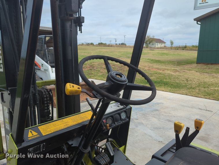 image for item OL9060 Clark GCS25MB  forklift