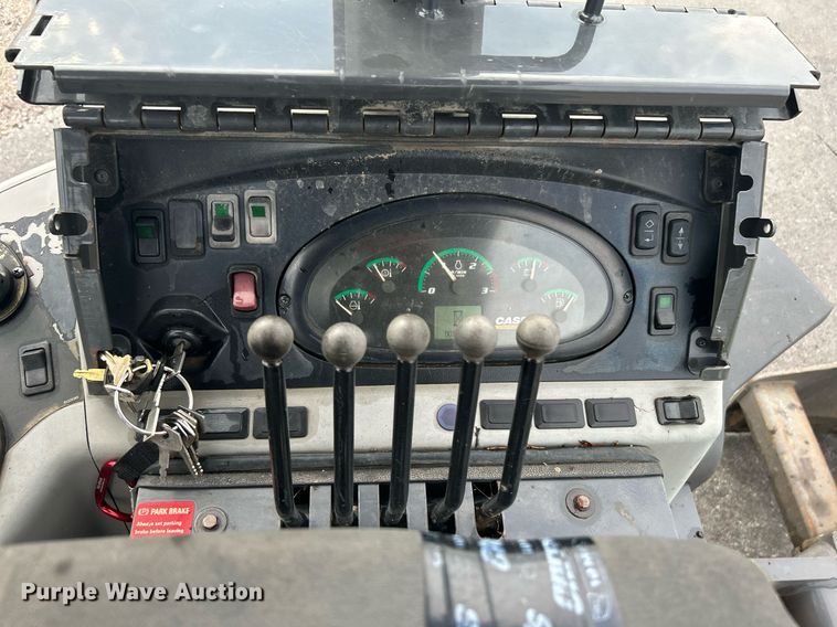 image for item DI7961 2017 Case 570N EP  landscape tractor