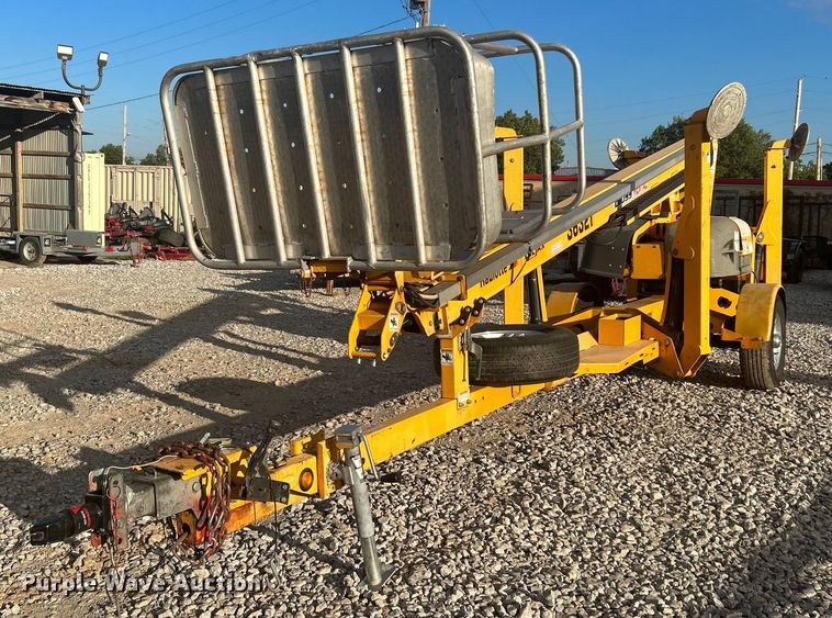 image for item DJ6348 2013 Haulotte 3632T  boom lift