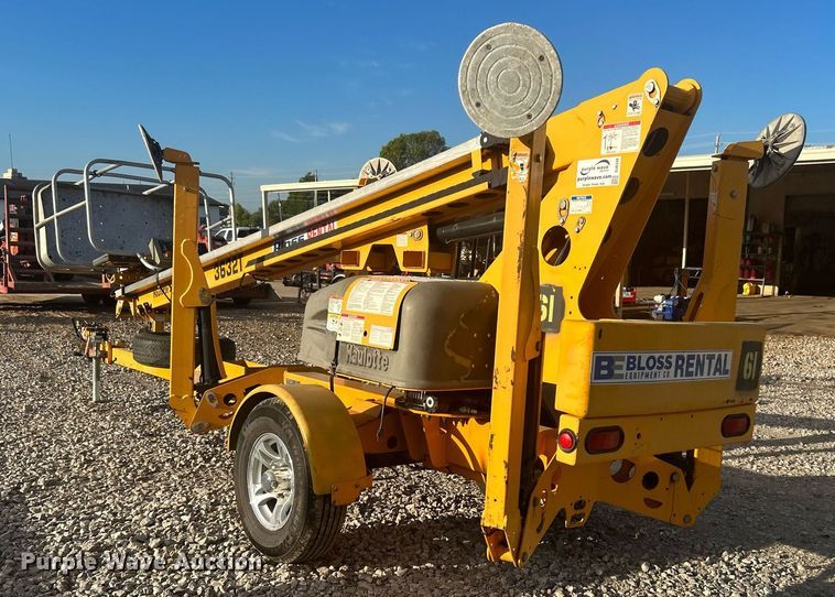 image for item DJ6348 2013 Haulotte 3632T  boom lift