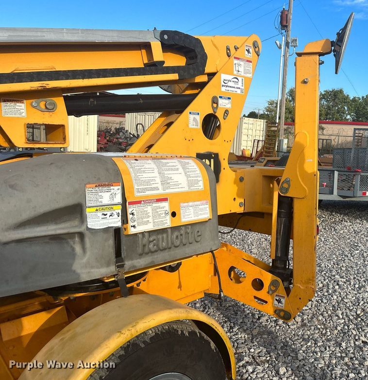 image for item DJ6348 2013 Haulotte 3632T  boom lift