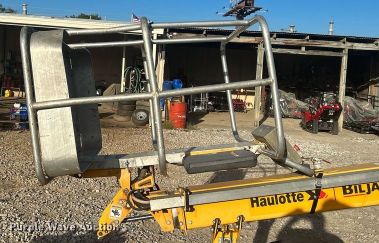 image for item DJ6348 2013 Haulotte 3632T  boom lift