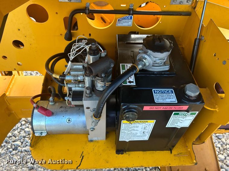 image for item DJ6348 2013 Haulotte 3632T  boom lift